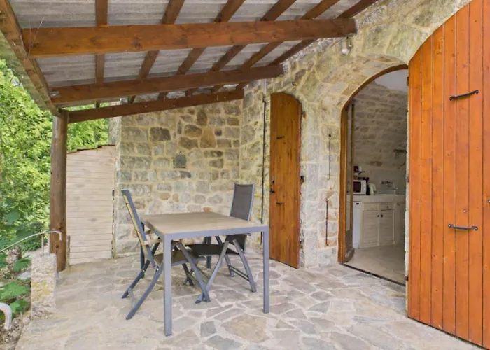 Mas Le Corbery Nyaraló